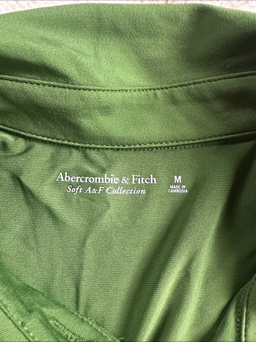 Abercrombie & Fitch Green Button-Down Shirt - Picture 2 of 4